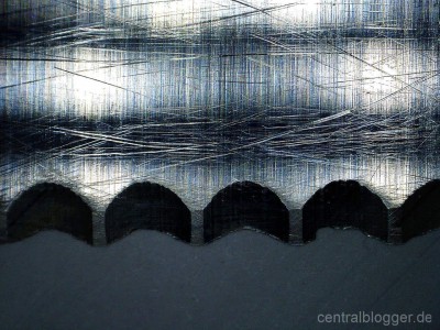 Kleines Küchenmesser mit Wellenschliff Kleines Küchenmesser mit Wellenschliff